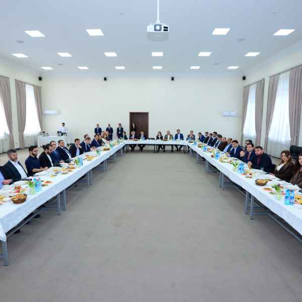 Sahibkarlar Günü münasibətilə biznes və təhsil nümayəndələrinin görüşü keçirildi.