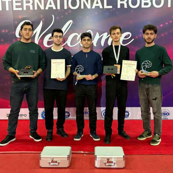 AzeRobot komandalarından növbəti uğur!
