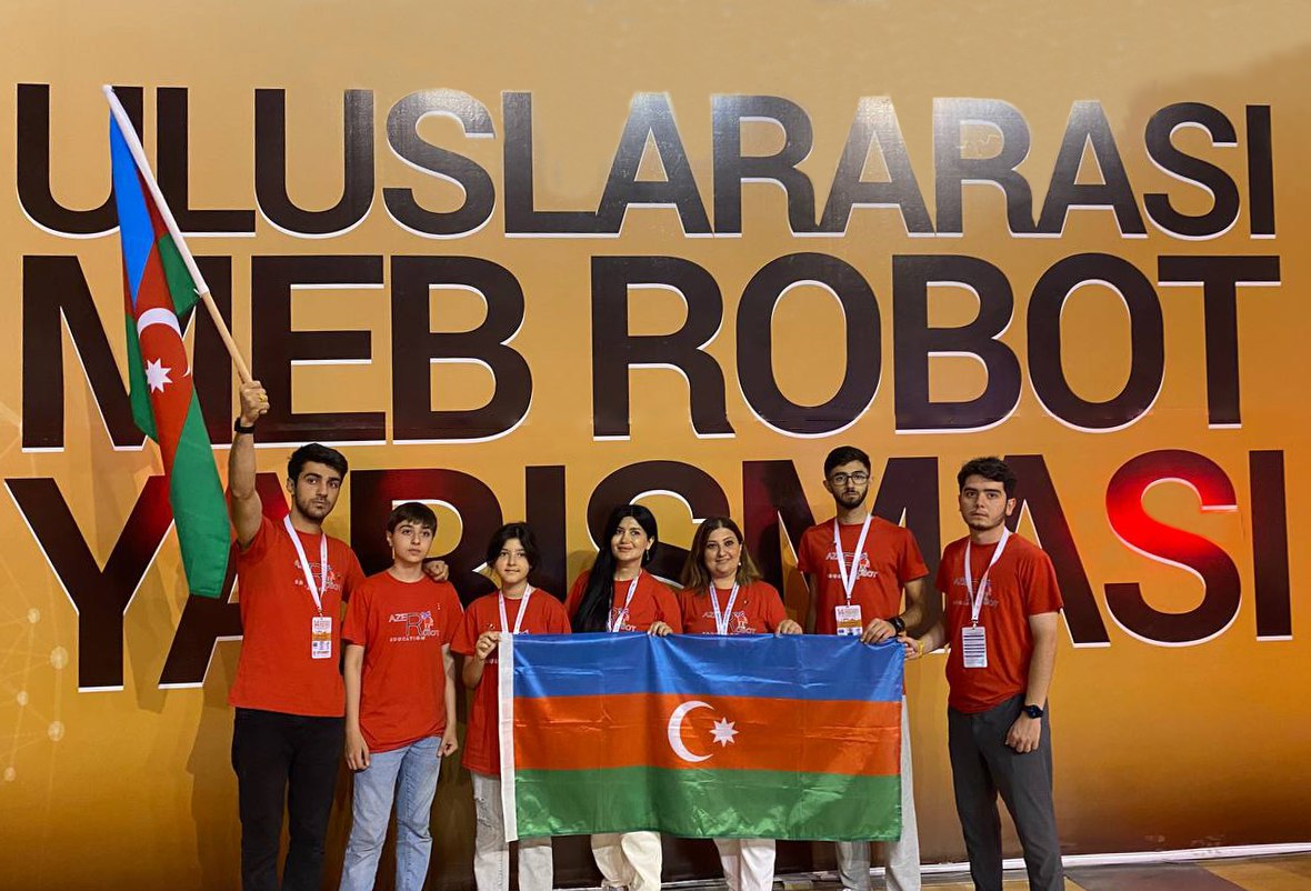 AzeRobot heyəti Türkiyədə Mebrobot yarışmasında